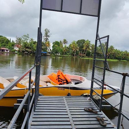 Punerjeni Homes Alappuzha Eksteriør billede
