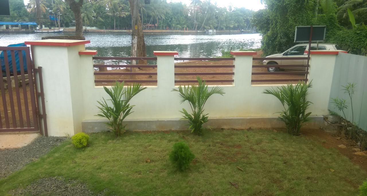 Punerjeni Homes Alappuzha Eksteriør billede